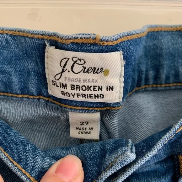 🆕J. Crew slim broken in boyfriend jeans - Picture 3 of 9